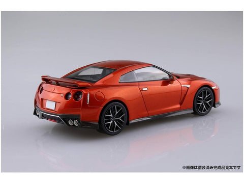 Aoshima Snap Kit Nissan GT-R R35 1/32 – blizgus oranžinis modelis