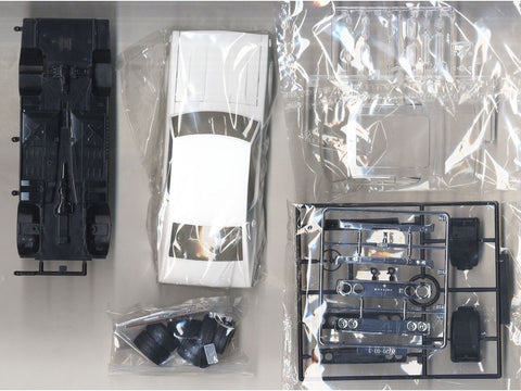 Aoshima Nissan Skyline HT KPGC110 2000GT-R '73 1/24 plastikinis rinkinys