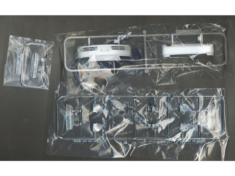 Aoshima Toyota Crown GRS182 (2003) 1/24 plastikinis surinkimo rinkinys