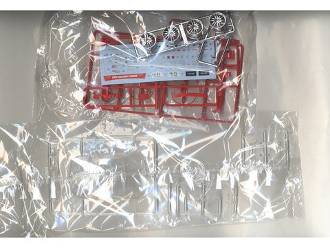 Aoshima Nissan Fairlady Z Z33 1/24 plastikinis surenkamas modelis (06301)