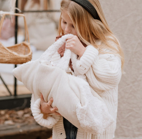 Arias Reborn kūdikio kolekcinė lėlė 45 cm – rankų darbo su rūbeliais