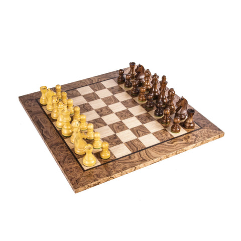 Prabangus riešutmedžio šachmatų rinkinys 40x40 cm su Stauntono figūromis