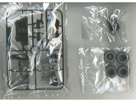 Bandai Batmobilis „Batman Begins“ 1:35 surenkamas modelis
