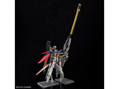 Bandai HGCE Destiny Gundam Spec II su Zeus Silhouette Gunpla 1/144
