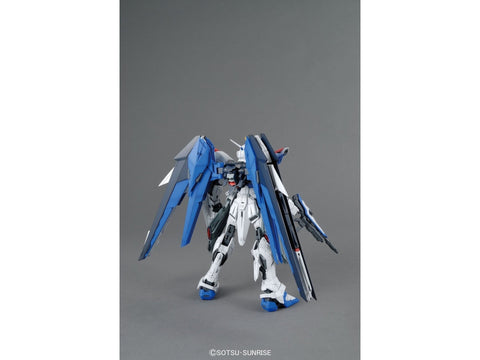 Bandai MG Freedom Gundam Ver.2.0 surenkamas modelis 1/100, 61611