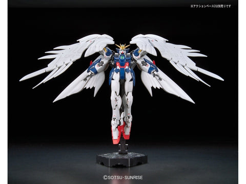 Bandai PG Wing Gundam Zero Custom 1/60 Gunpla modelis (63825)