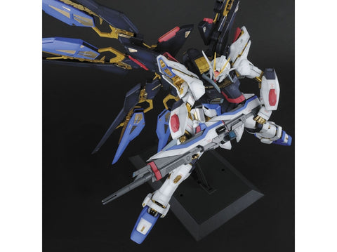 Bandai PG Strike Freedom Gundam 1/60 – Perfect Grade Gunpla rinkinys