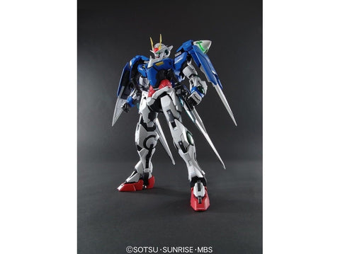 Bandai PG 1/60 00 Raiser Gundam Gunpla (GN-0000 + GNR-010)