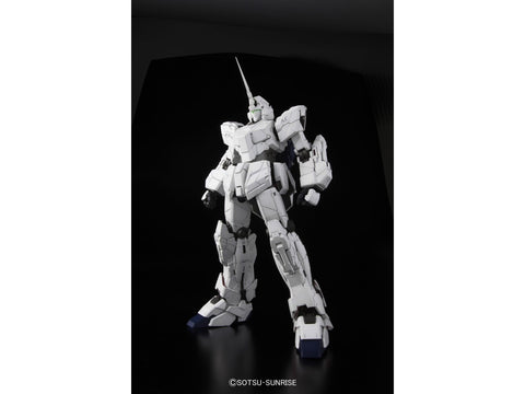 Bandai Perfect Grade RX-0 Unicorn Gundam 1/60 Gunpla – plastikinis modelis