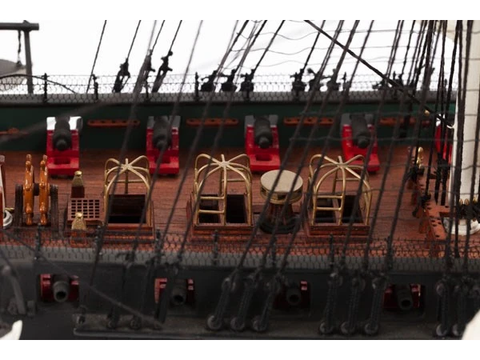 Billing Boats USS Constitution medinis laivo modelis 1:75 (BB508)