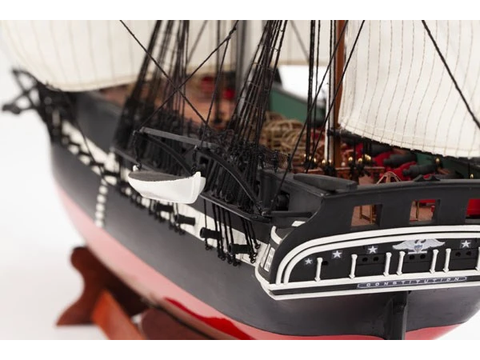Billing Boats USS Constitution medinis laivo modelis 1:75 (BB508)