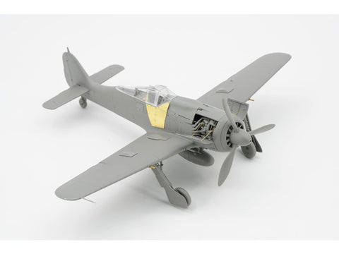 Border Focke-Wulf FW-190A-8 4in1 plastikinis lėktuvo modelis 1/35