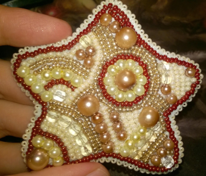 Karoliukų siuvinėjimo rinkinys segės „Meduolis“ su Preciosa, Crystal Art