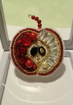 Karoliukų siuvinėjimo rinkinys segė Crystal Art „Raudonas obuolys“