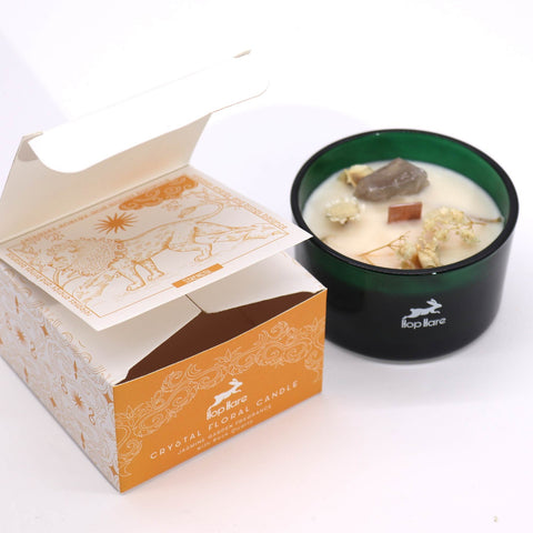 Hop Hare jazminų aromato žvakė su kvarco kristalu, medinis dagtis – 22 h