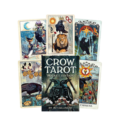 Crow Tarot kišeninė kortų kaladė, MJ Cullinane viršelis centre ir penkios spalvotos taro kortos aplink