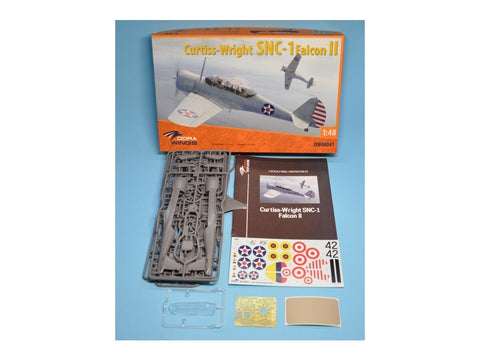 Dora Wings Curtiss-Wright SNC-1 Falcon II 1/48 – plastikinis lėktuvo modelis