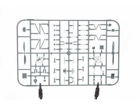 Avia B.534 IV serija plastikinis surenkamas lėktuvo modelis 1:48