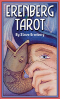 Erenberg Tarot kortos – spalvingas viršelis su žmogaus profiliu, žuvies kauke, ranka laikančia monetą ir mėlyna skrybėle