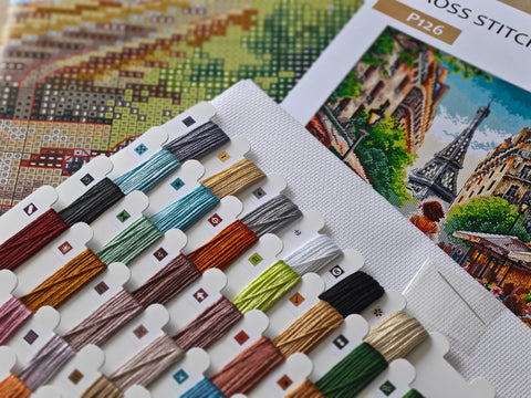 Siuvinėjimo kryželiu rinkinys „From Paris With Love“ AVA Stitch