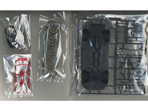 Fujimi Nissan GT-R R35 su varikliu, 1/24 plastikinis modelis