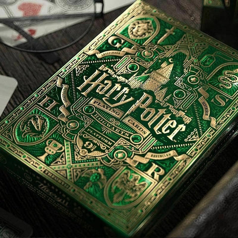 Theory11: Harry Potter Slytherin Žalios žaidimo kortos - HOBI.LT 🇱🇹