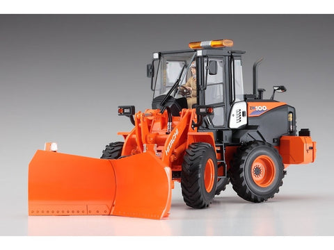 Hasegawa Hitachi ZW100-6 ratinis krautuvas su sniego peiliu 1/35 (66102)