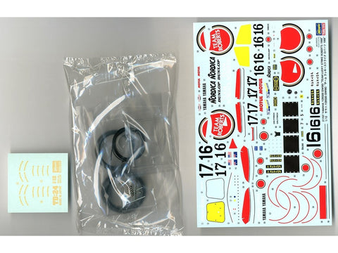 Hasegawa Yamaha YZR500 1/12 Lucky Strike Roberts 1988 moto modelis