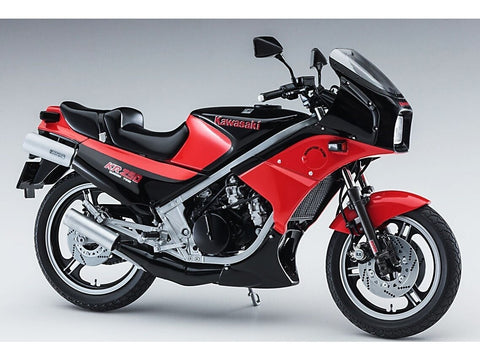 Hasegawa Kawasaki KR250 (KR250A) 1984 1/12 juoda/raudona – plastikinis modelis