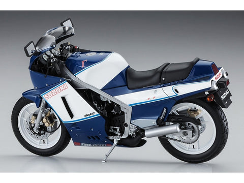 Hasegawa Suzuki RG400Γ 1986 vėlyva, mėlyna/balta, su apatiniu gaubtu 1/12