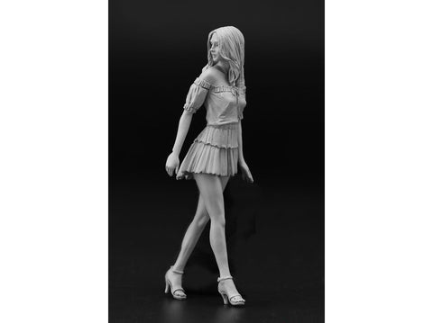 Hasegawa Lamborghini Miura P400 SV 1/24 su italų merginos figūrėle