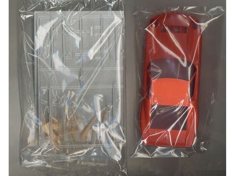 Hasegawa Lamborghini Miura P400 SV 1/24 su italų merginos figūrėle