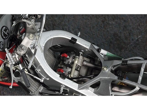 Hasegawa Yamaha YZR500 (0W98) 1988 WGP500 čempionas, 1/12 surenkamas modelis