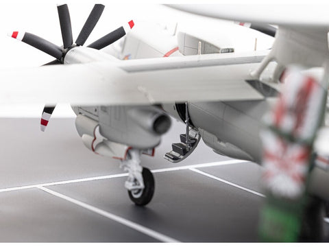 Grumman E-2C Hawkeye plastikinis lėktuvo modelis dovanų komplektas 1/72
