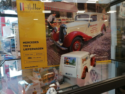 Heller Mercedes 170 V furgonas 1:24 plastikinis surinkimo rinkinys 80736