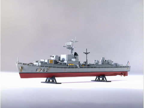 Heller E50 Le Corse klasės fregata 1/400, surenkamas modelis 81093