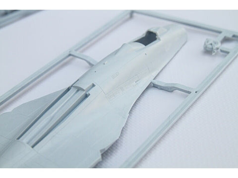 Heller Su-27UB/P Ukraina 1/72 dovanų rinkinys su dažais, 56371