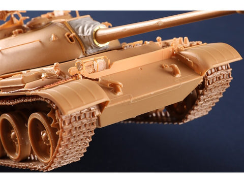 HobbyBoss T-54A Sovietų tankas 1/35 – plastikinis surenkamas rinkinys