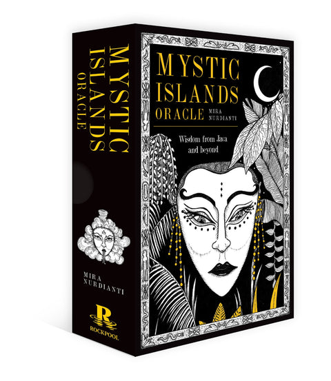 Mystic Islands oracle kortos, Rockpool, juodas dėklas — priekinė ir šoninė perspektyva su mėnulio simbolika ir moters portretu