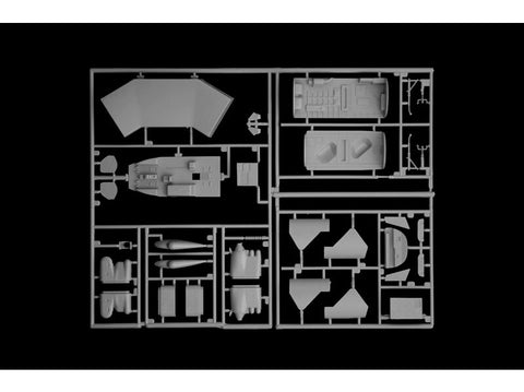 Italeri B-52G Stratofortress ankstyva versija su Hound Dog raketomis 1/72
