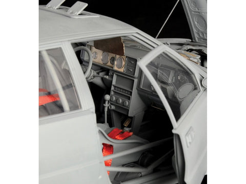 Italeri Lancia Delta HF Integrale 16v 1/12 plastikinis surinkimo rinkinys 4709