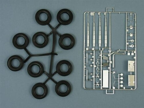 Italeri Ford LTL 9000 JAV evakuatorius, 1/24 plastikinis surenkamas modelis
