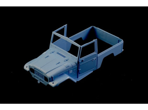 Italeri Toyota Land Cruiser BJ-44 1/24 plastikinis surenkamas modelis