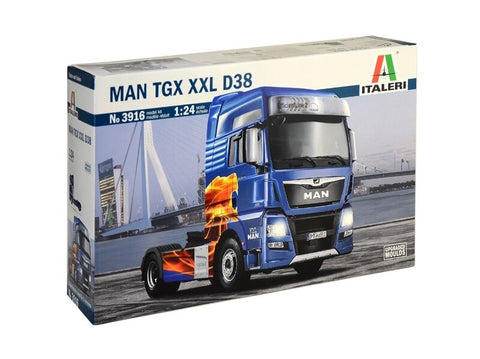 Italeri MAN TGX XXL D38 1/24 plastikinis sunkvežimio modelis surinkimui