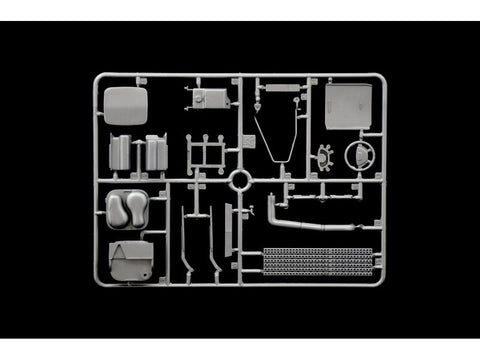 Italeri MAN TGX XXL D38 1/24 plastikinis sunkvežimio modelis surinkimui