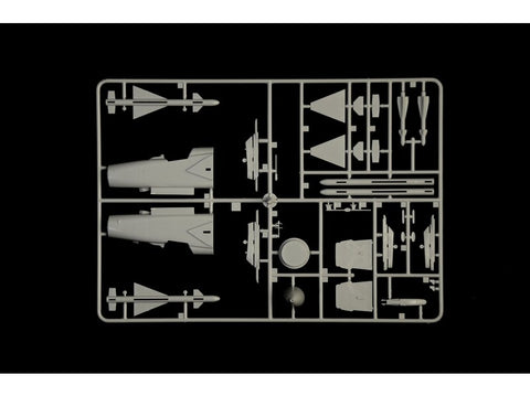 Italeri MiG-27 Flogger D 1/48 plastikinis lėktuvo modelis (2817)