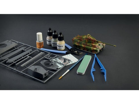 Italeri King Tiger Sd.Kfz.182 1/72 dovanų rinkinys su dažais ir klijais (72005)