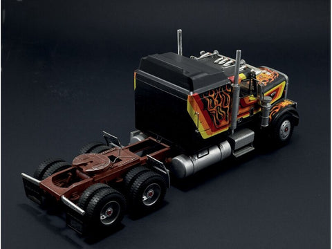 Surenkamas vilkiko modelis Italeri Freightliner Aerodyne 1/24 90785