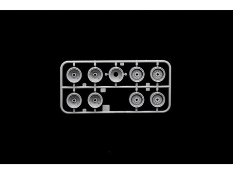 Italeri M978 kuro papildymo sunkvežimis 1/35 (6554)