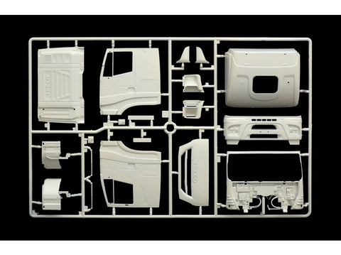 Italeri Iveco Hi-Way E5 Abarth 1:24 surenkamas sunkvežimio modelis